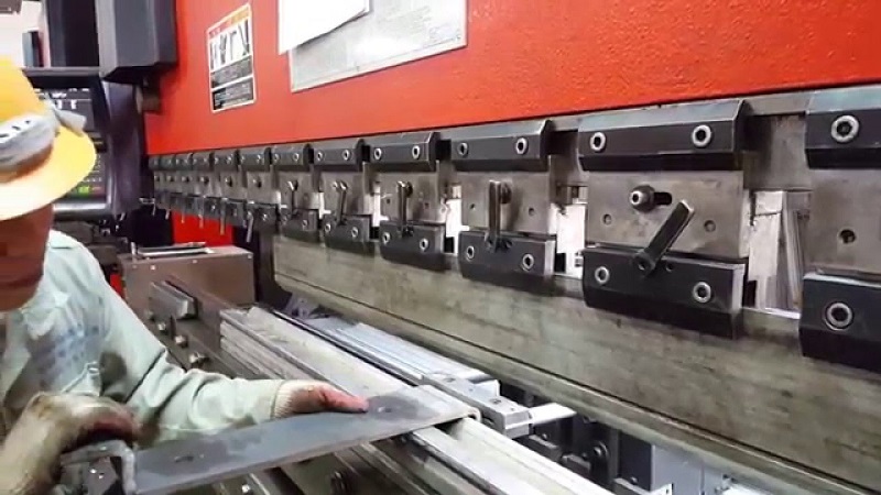 Đơn hàng thao tác máy gia công kim loại tại khu Thụ Lâm- Tp Đài Bắc chế độ đãi ngộ tốt tháng 8/ 2019