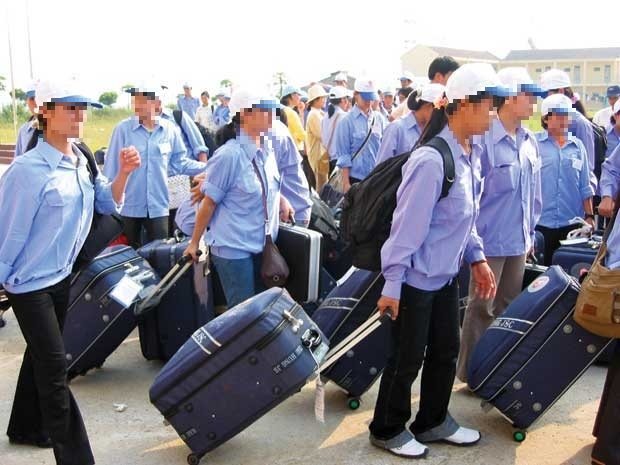 LAO ĐỘNG Ở LẠI NƯỚC NGOÀI TRÁI PHÉP PHẠT LÊN ĐẾN 100 TRIỆU ĐỒNG